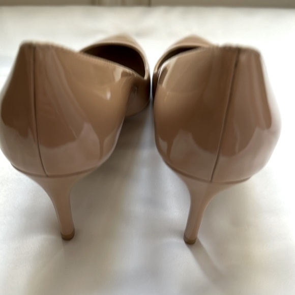 New Stuart Weitzman Patent Leather Shoes. Size 7.5. - Picture 6 of 8